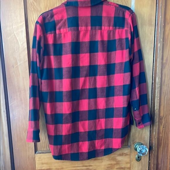 Madewell Buffalo Plaid Red and Black Button-Up Flannel - Picture 3 of 5